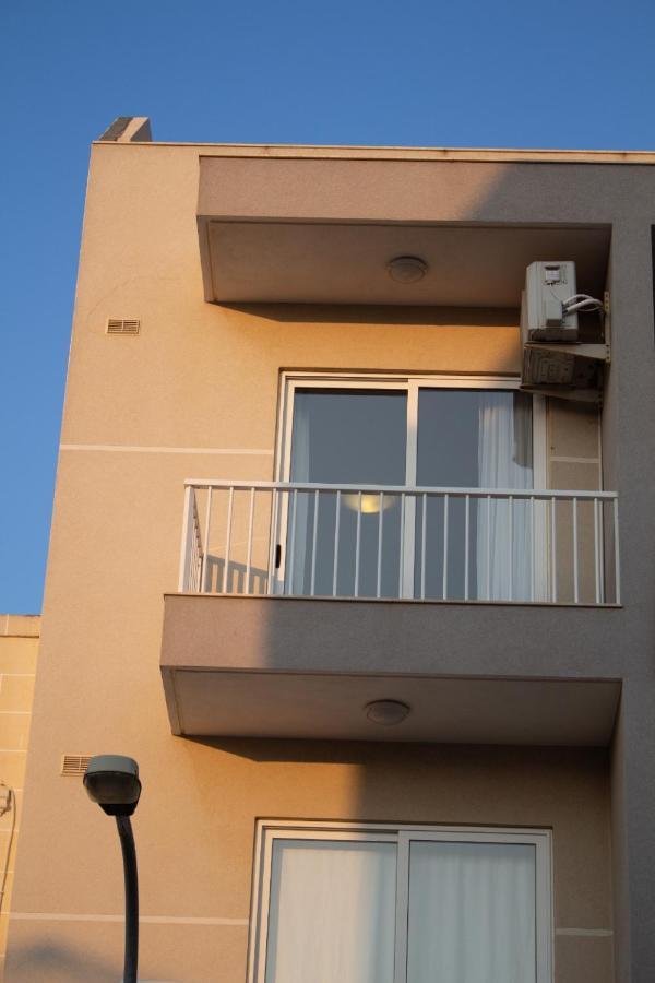 2 Bedroom Apartment Close To City Centre Tas-Sienja Kültér fotó